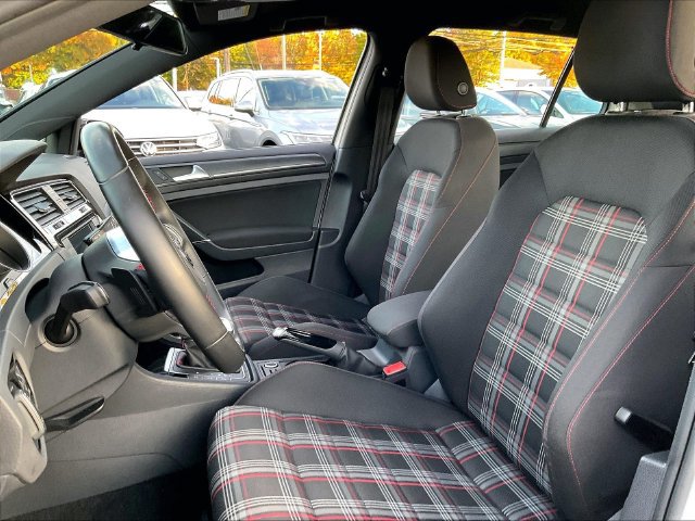 Used 2021 Volkswagen Golf 4-Door FWD image 5