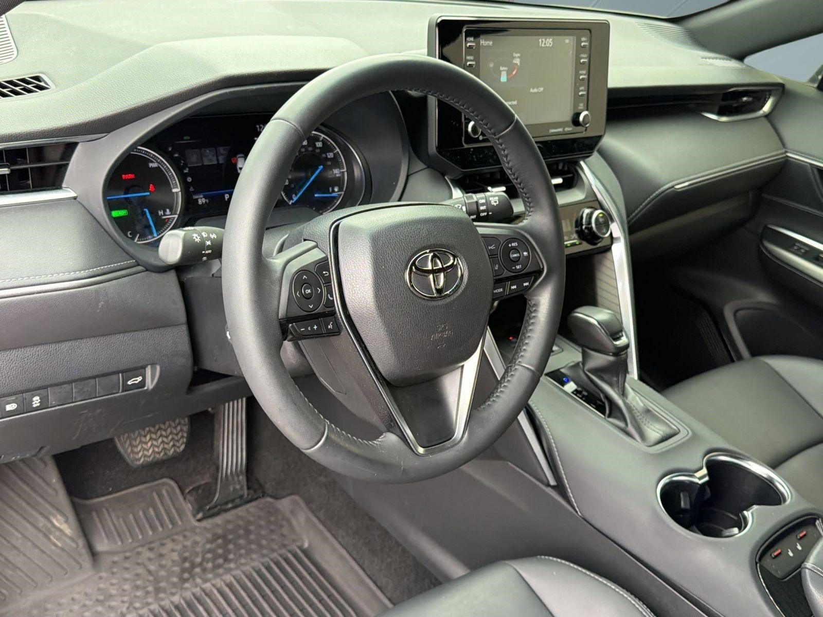 Certified 2022 Toyota Venza XLE AWD/4WD image 4