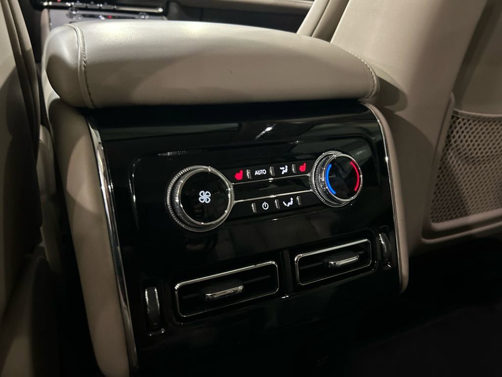 Used 2024 Lincoln Aviator AWD w/ Premium Package image 24