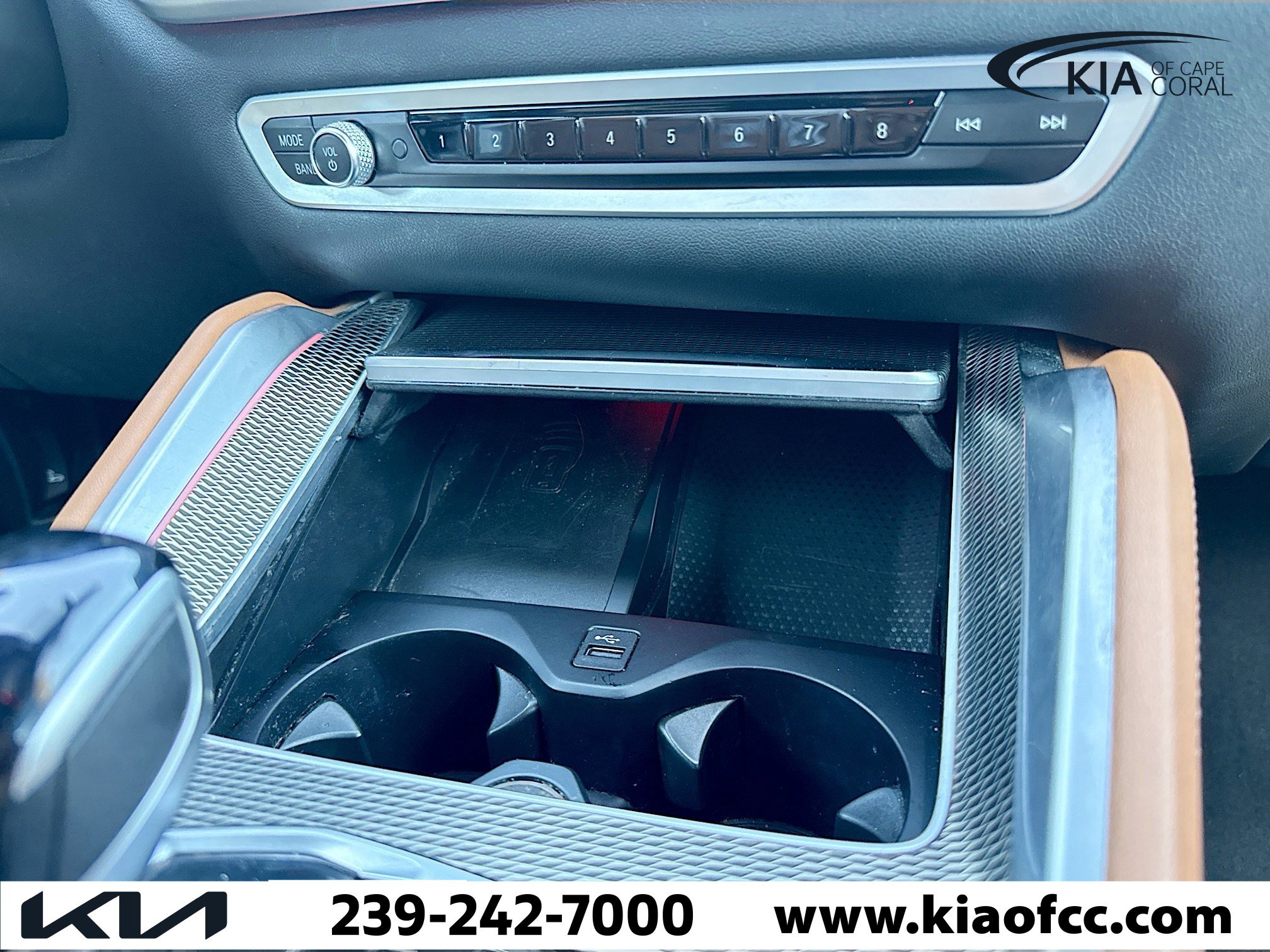 Used 2023 BMW X6 xDrive40i w/ M Sport Package image 30