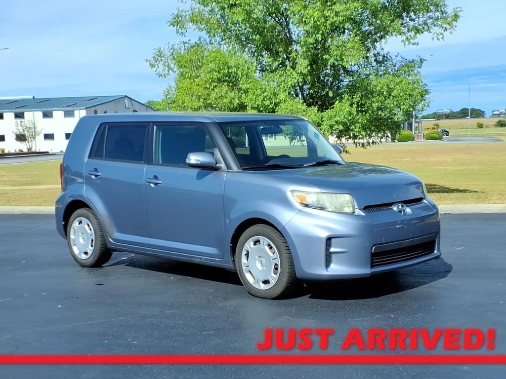 Used 2012 Scion xB FWD image 1