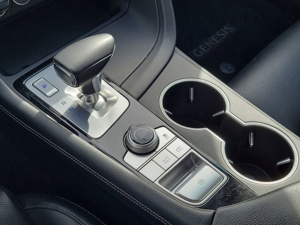 Used 2023 Genesis G70 2.0T image 30