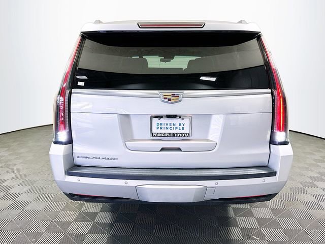 Used 2019 Cadillac Escalade ESV Premium Luxury image 7