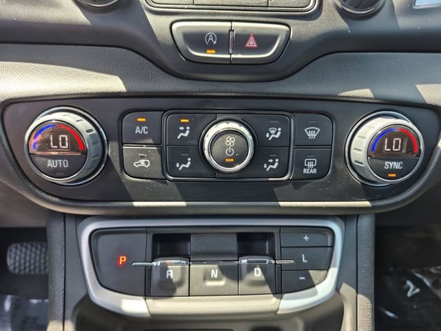 Used 2024 GMC Terrain SLT AWD/4WD image 23