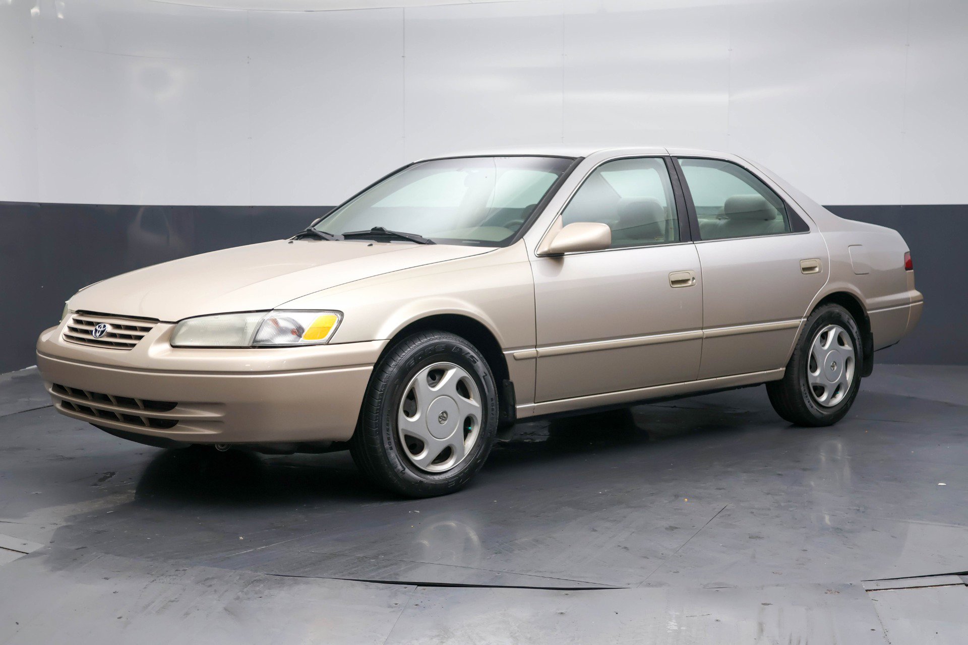 Used 1997 Toyota Camry LE