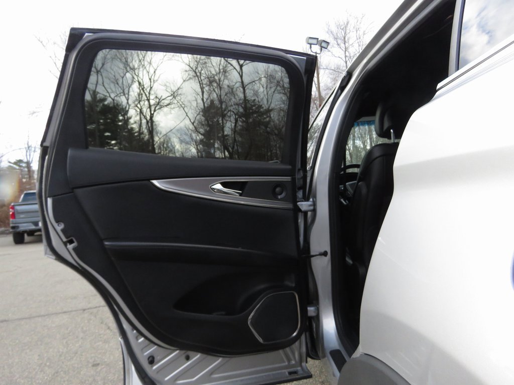 Used 2019 Lincoln Nautilus Reserve image 19