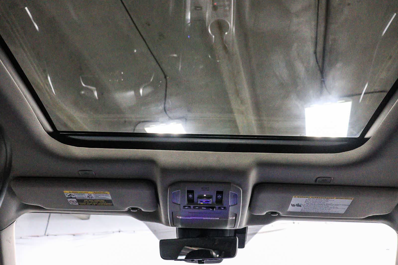 Used 2023 Toyota Highlander Platinum FWD image 13