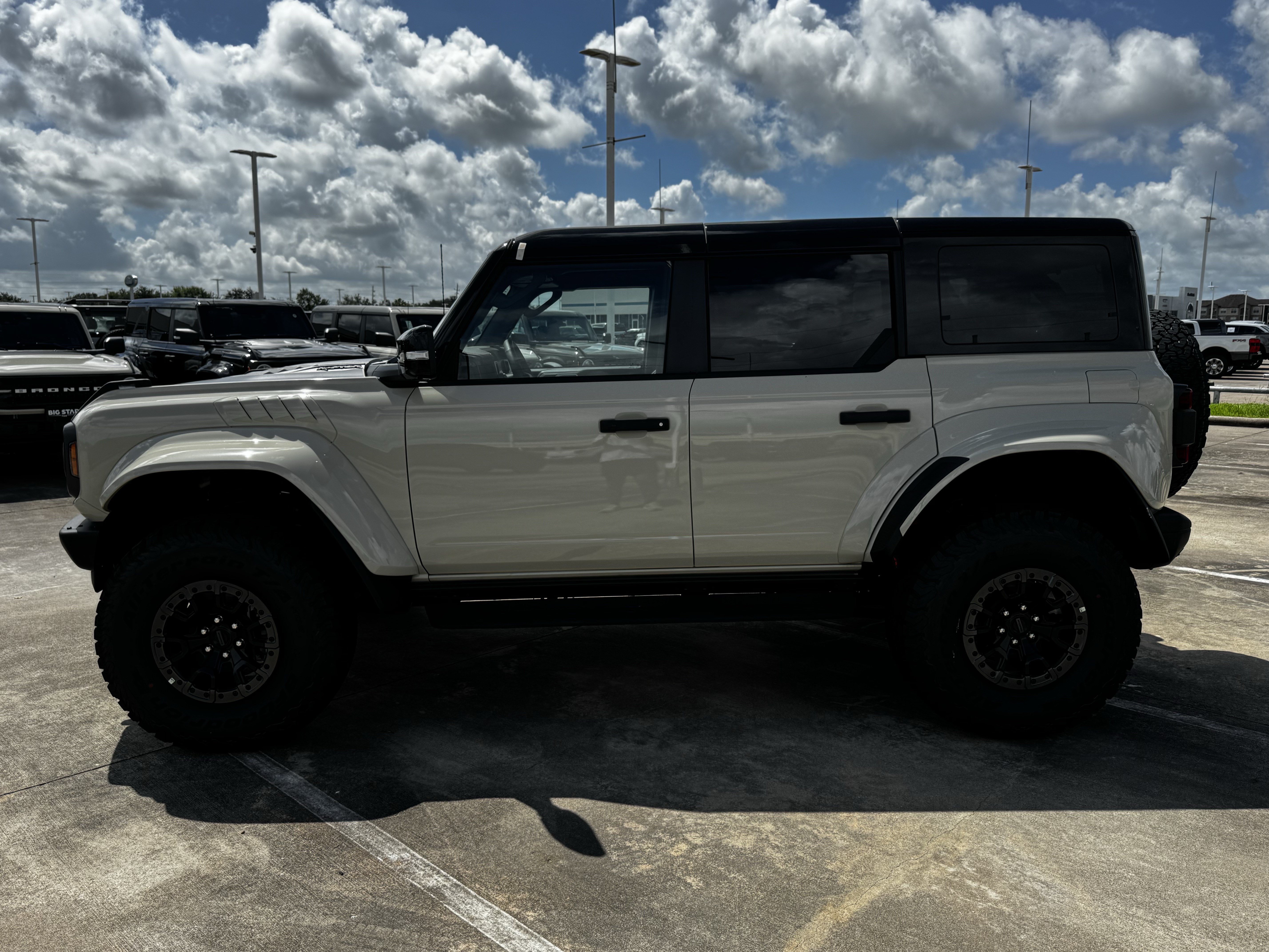 New 2026 Ford Bronco Raptor AWD/4WD image 7