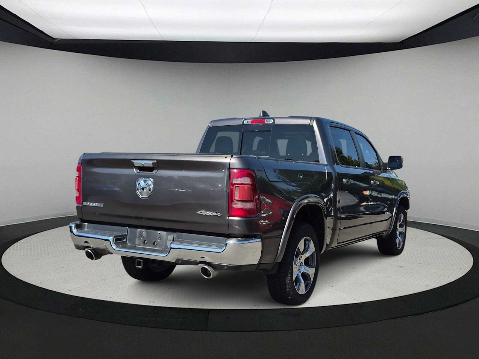 Used 2022 RAM 1500 Laramie AWD/4WD image 8