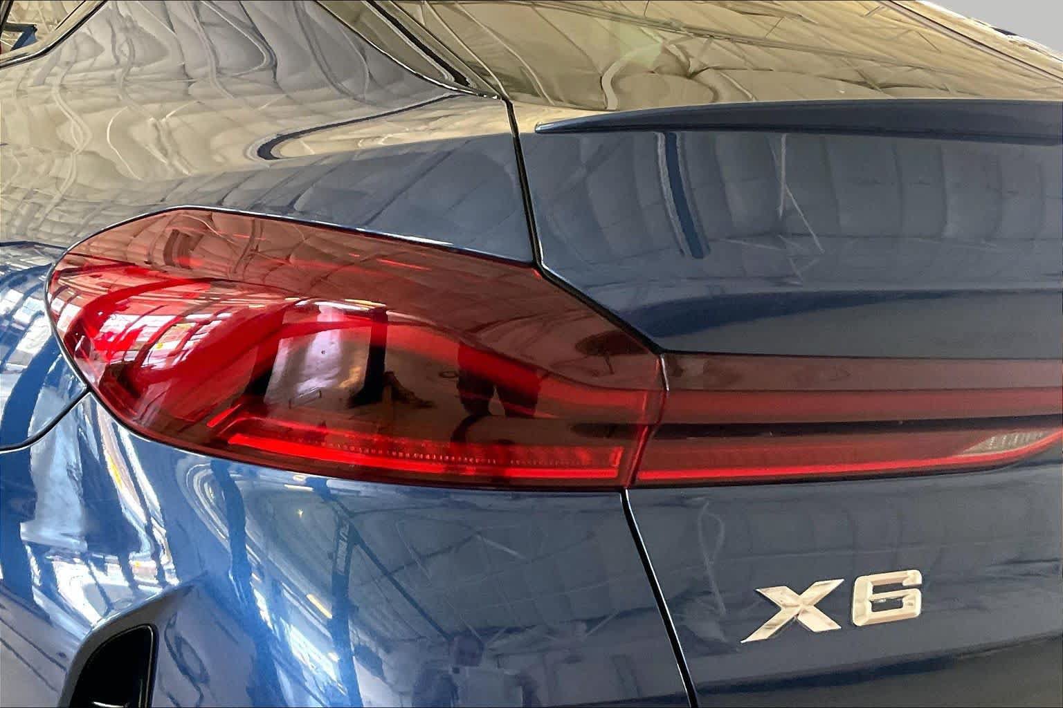 Used 2023 BMW X6 xDrive40i w/ M Sport Package AWD/4WD image 26