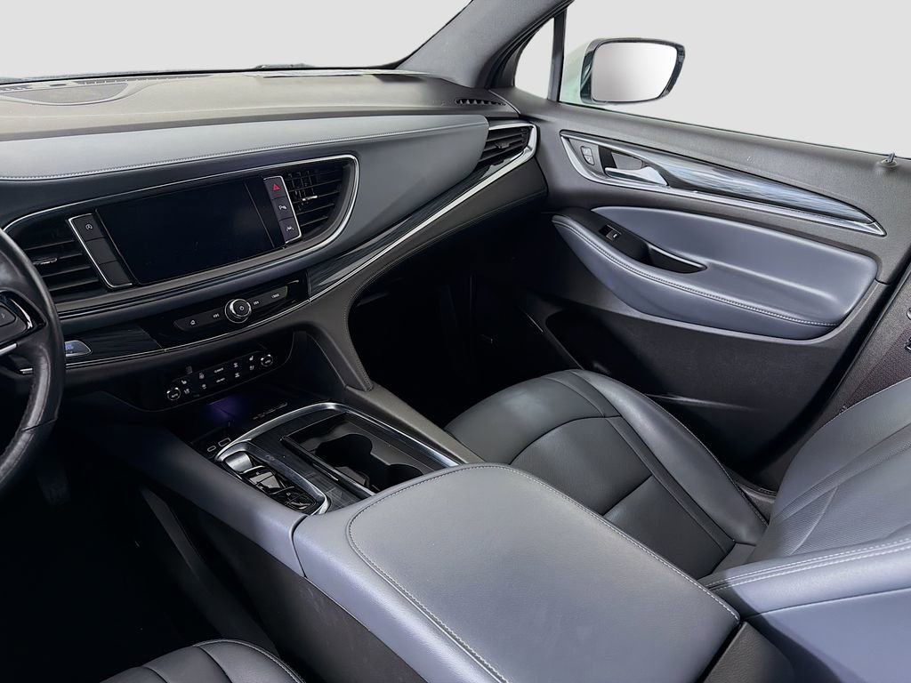 Used 2024 Buick Enclave Premium image 27