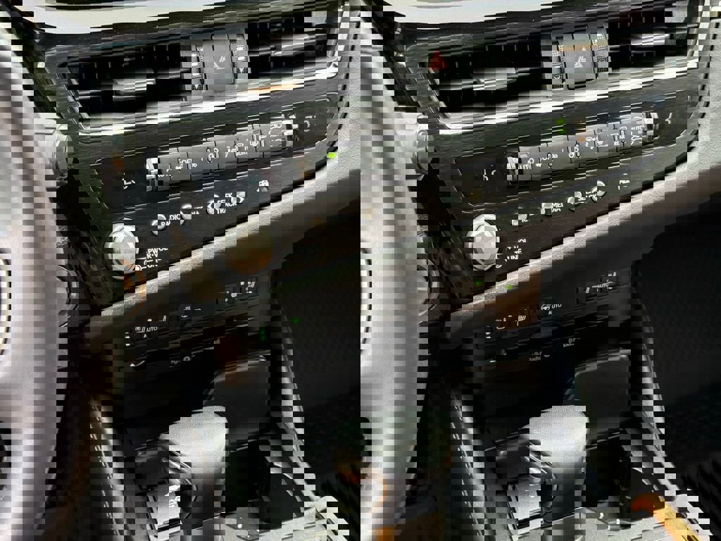 Certified 2022 Lexus ES 350 w/ Premium Package image 35