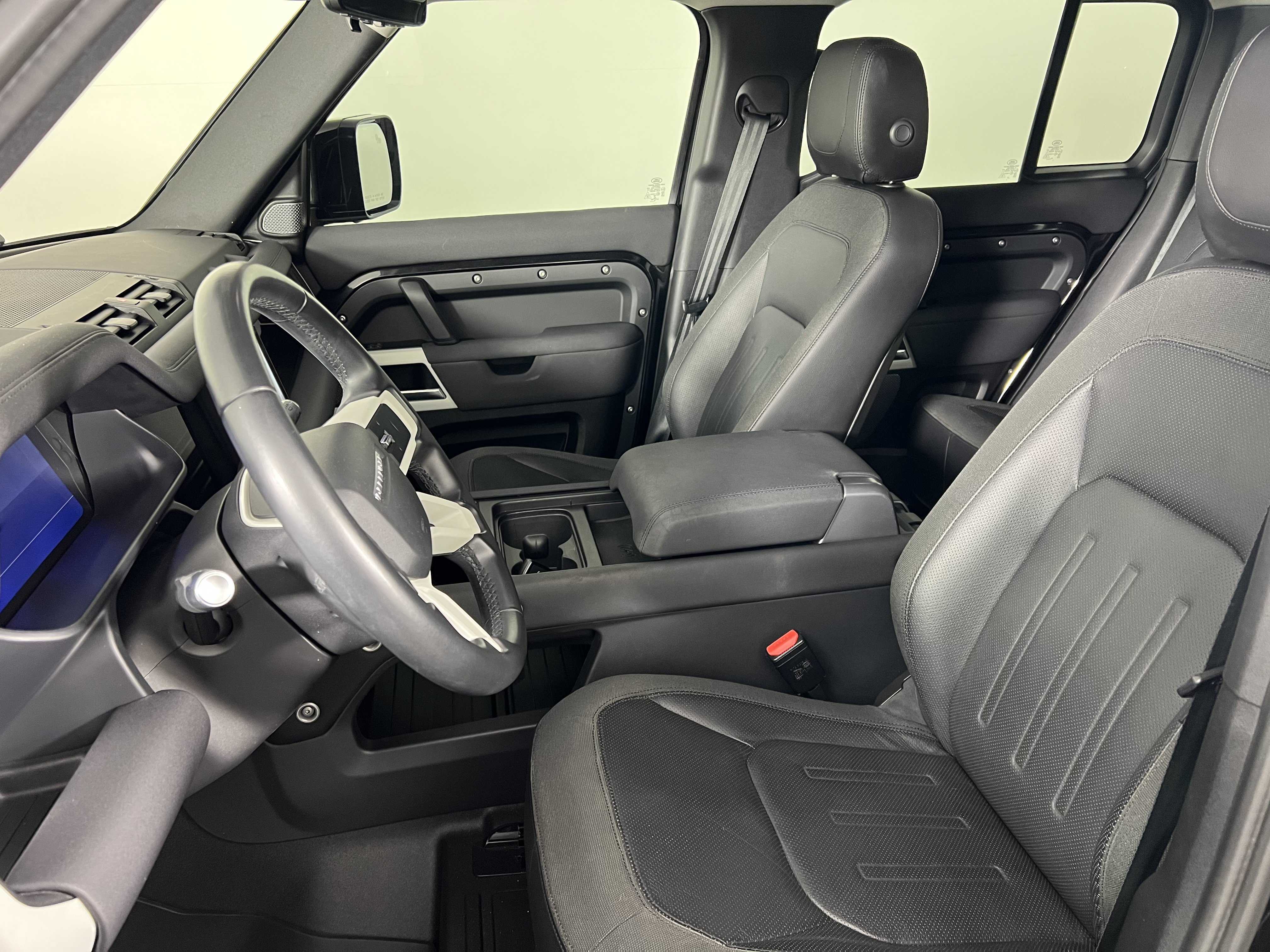 Used 2020 Land Rover Defender 110 SE AWD/4WD image 16