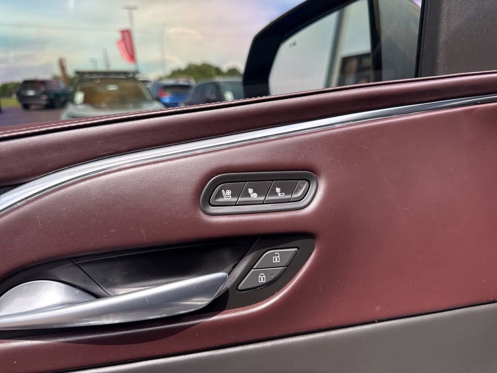 Used 2023 Cadillac Escalade ESV V AWD/4WD image 14