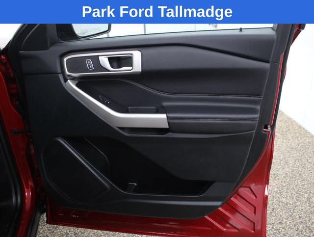 Used 2023 Ford Explorer XLT w/ Equipment Group 202A AWD/4WD image 21