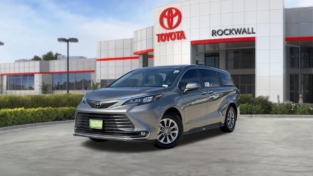 Used 2026 Toyota Sienna XLE