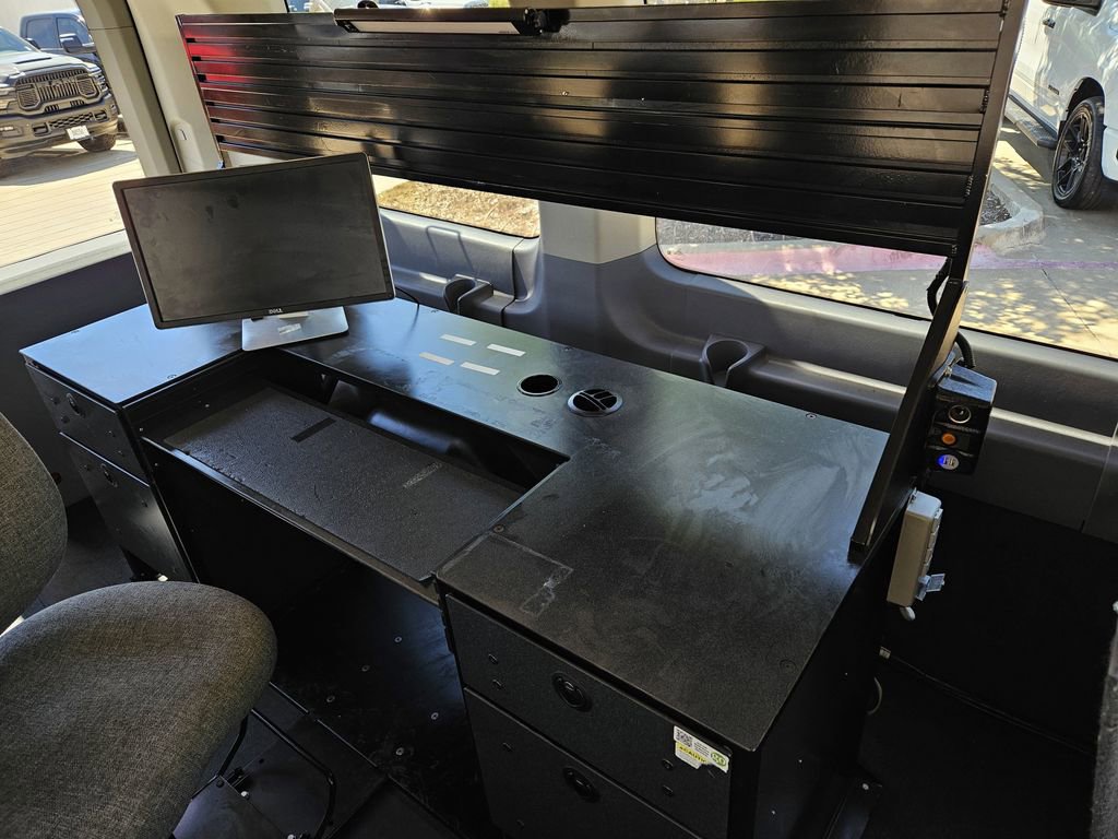 Used 2019 Ford Transit 150 XLT image 25