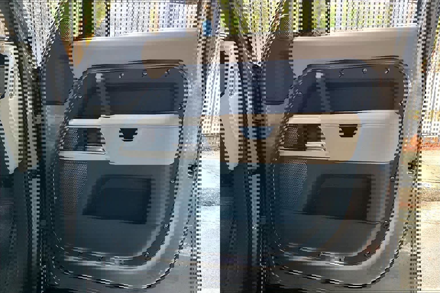 Used 2022 Land Rover Defender 110 SE image 23