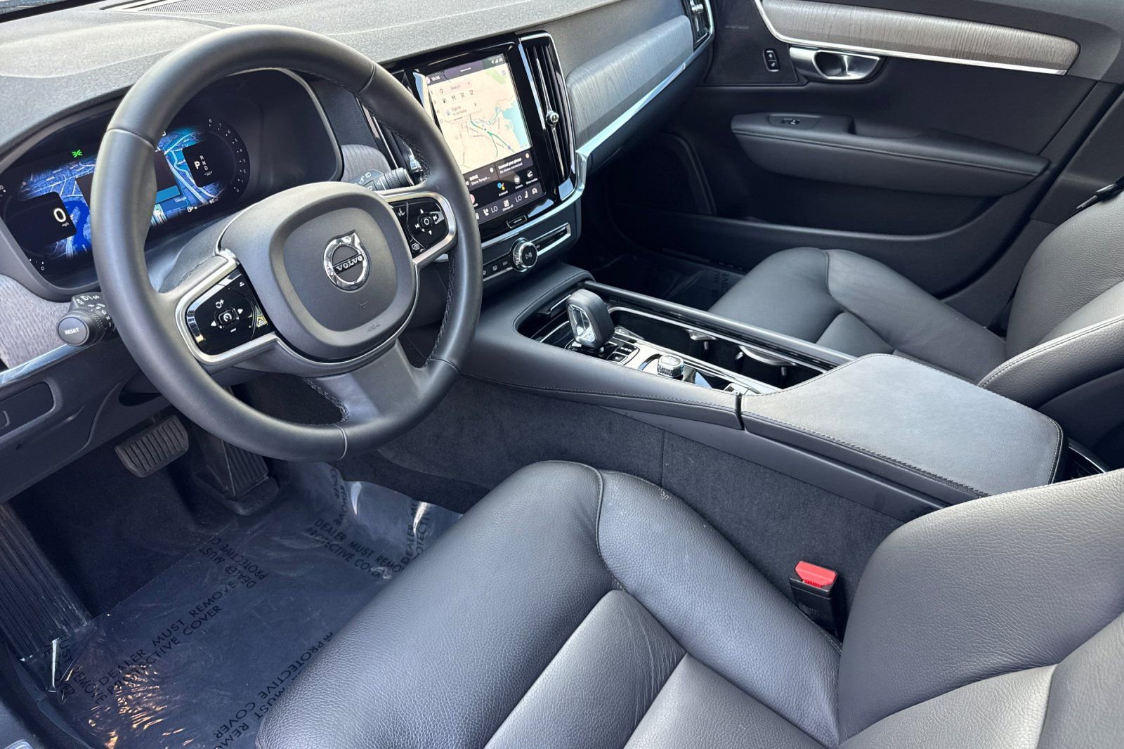 Used 2024 Volvo V90 B6 Cross Country Plus AWD/4WD image 14