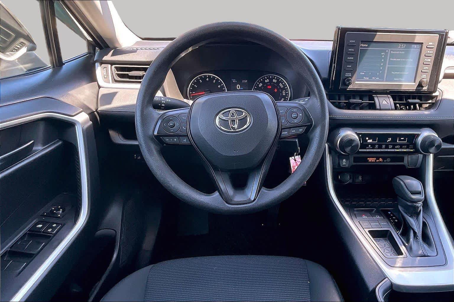 Used 2019 Toyota RAV4 LE w/ Carpet Mat Package FWD image 5