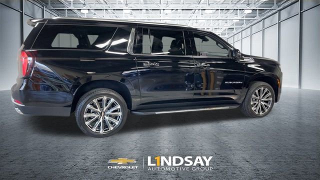 New 2026 Chevrolet Suburban High Country image 2