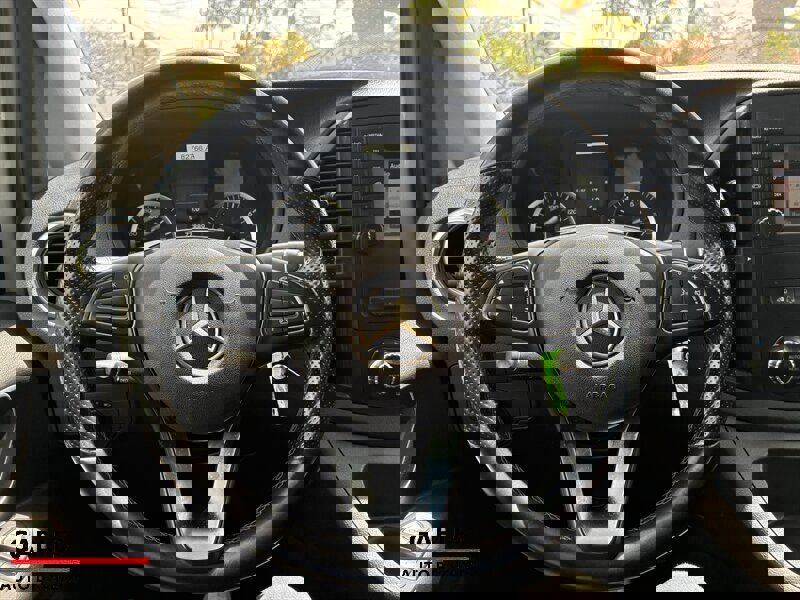 Used 2018 Mercedes-Benz Metris Passenger image 14