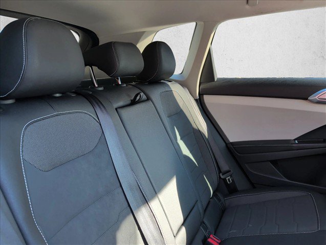 Used 2025 Volkswagen Taos SE AWD/4WD image 26