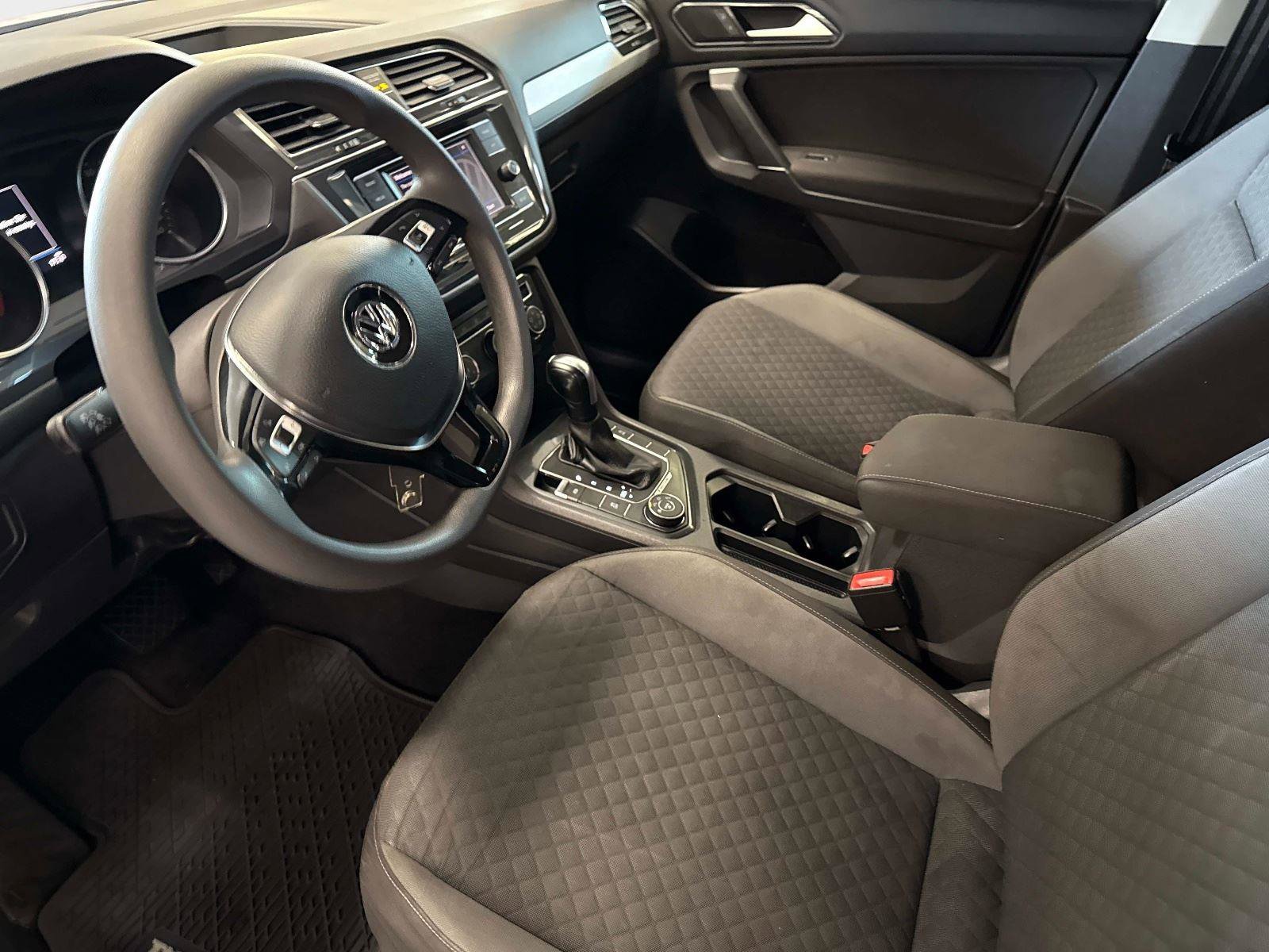 Used 2018 Volkswagen Tiguan S image 21