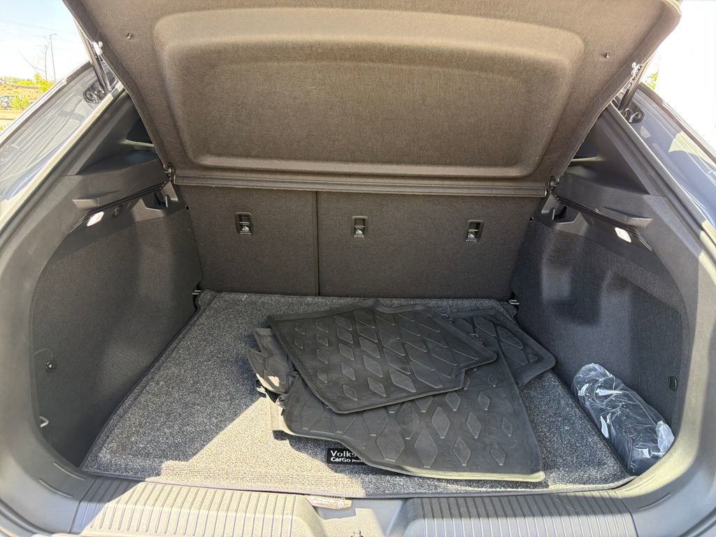 Certified 2023 Volkswagen ID.4 Pro AWD/4WD image 24