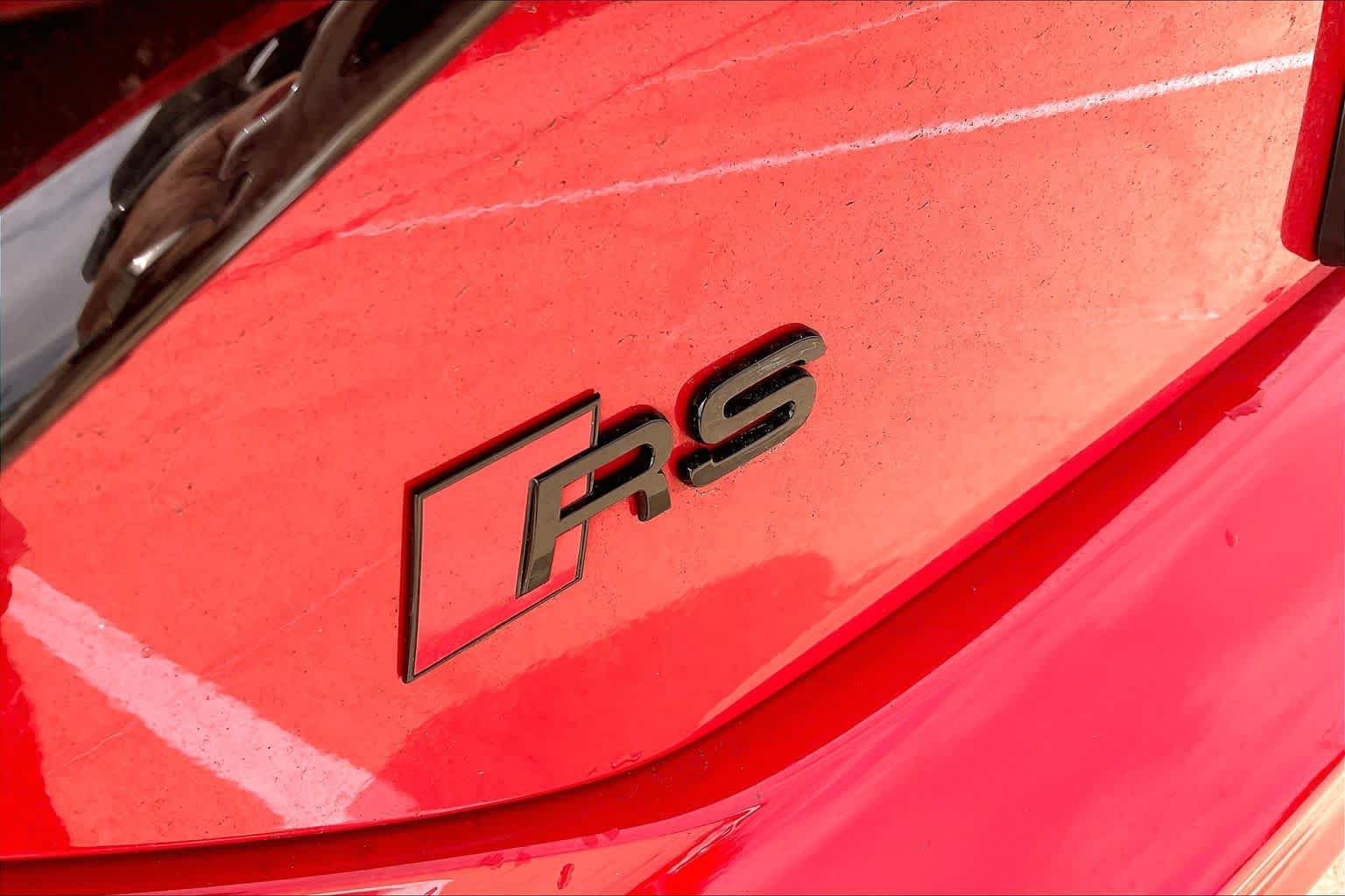 Used 2024 Audi RS e-tron GT w/ Carbon Performance Package AWD/4WD image 30