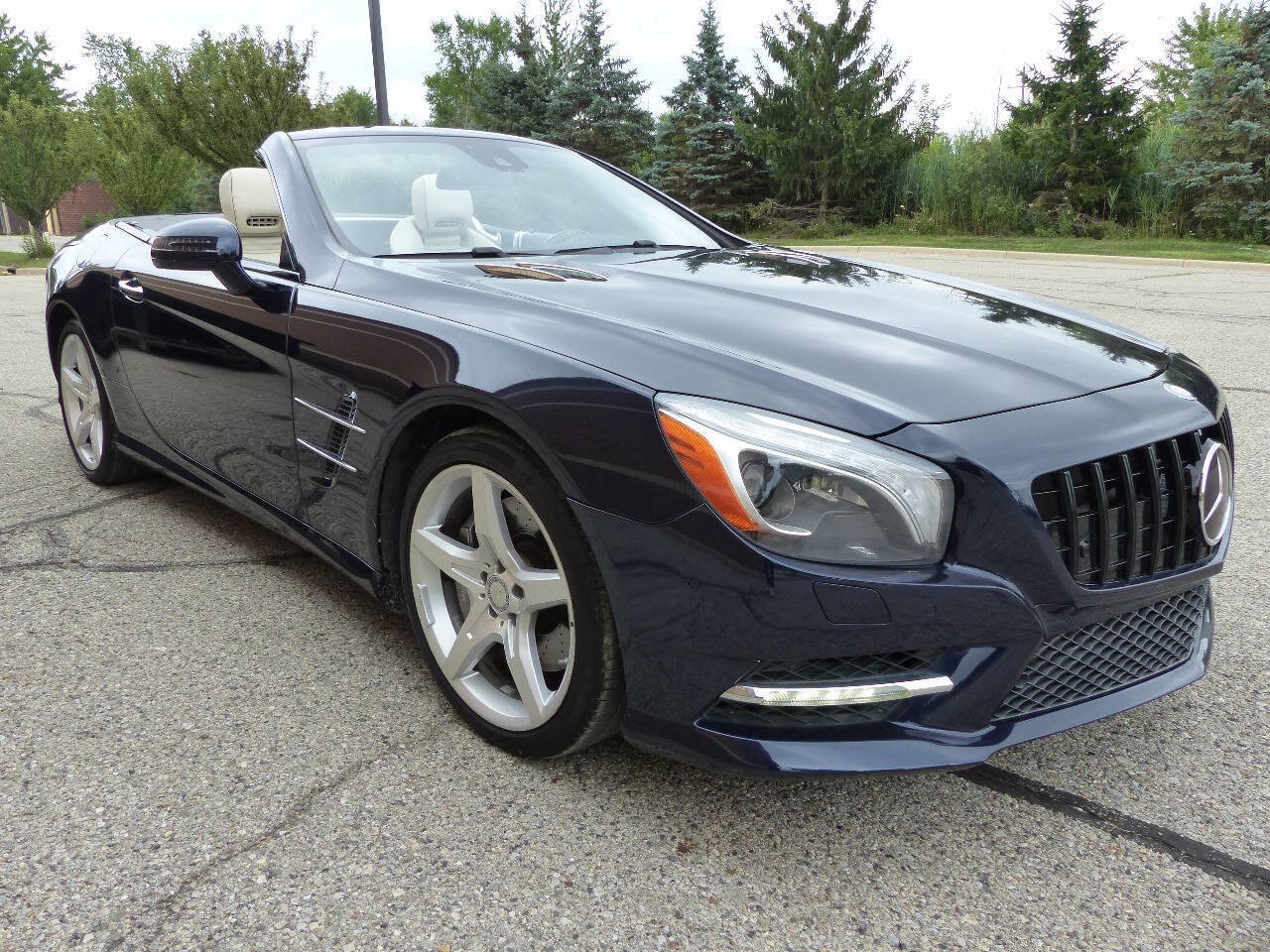Used 2014 Mercedes-Benz SL 550 image 11