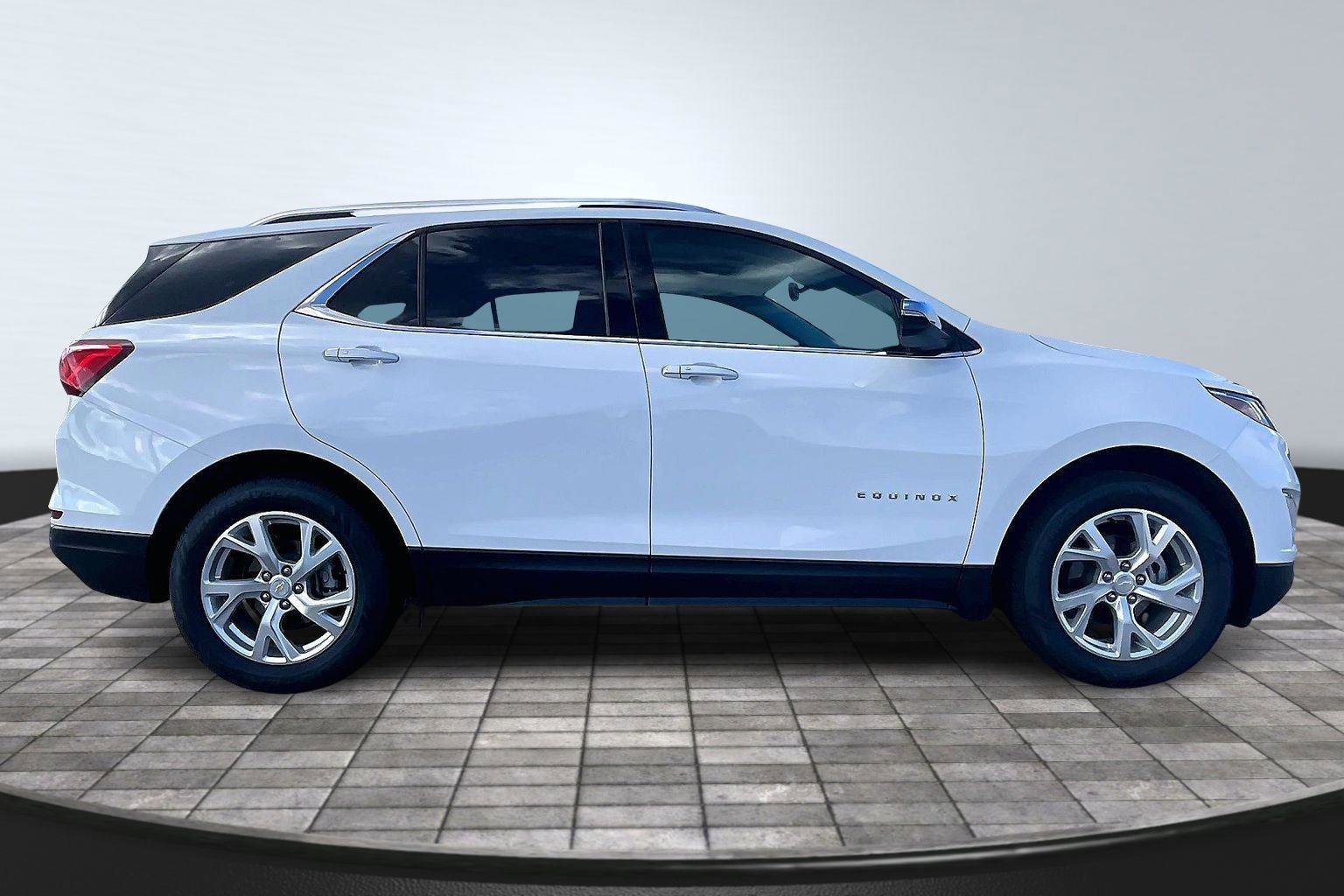 Certified 2018 Chevrolet Equinox Premier image 16