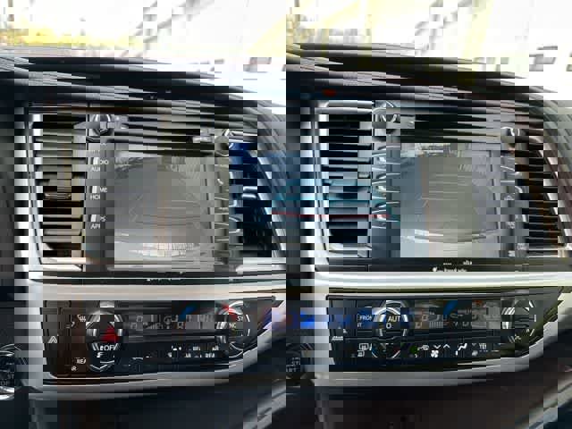 Used 2017 Toyota Highlander XLE image 9