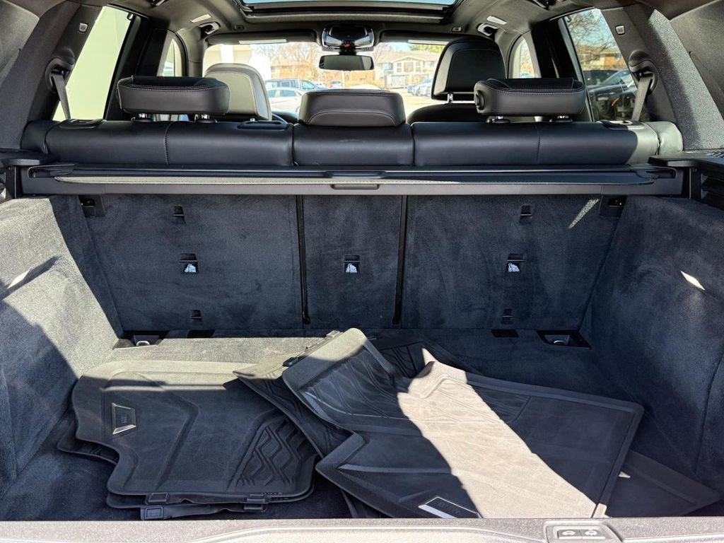 Used 2019 BMW X5 xDrive50i w/ M Sport Package image 5