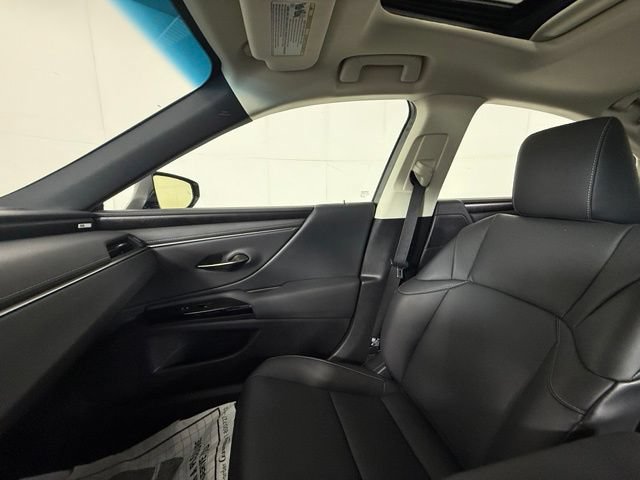 Used 2025 Lexus ES 350 w/ Premium Package FWD image 19
