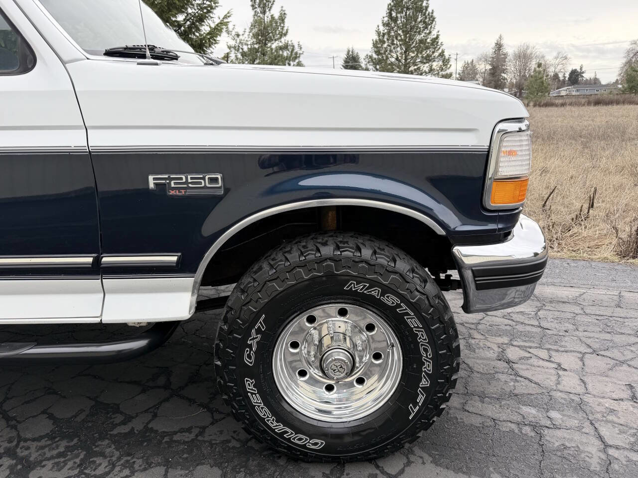 Used 1993 Ford F250 XLT image 24