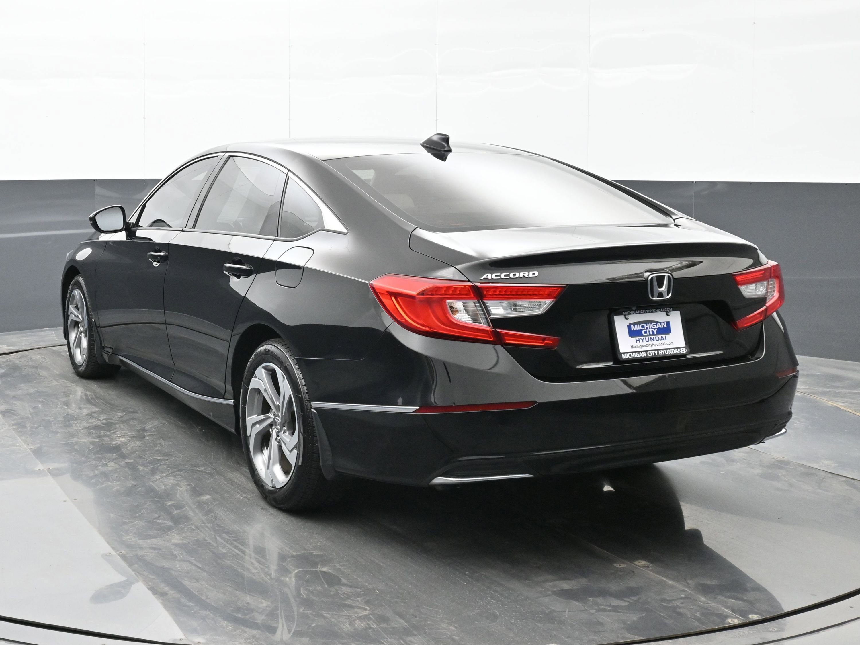 Used 2018 Honda Accord EX-L video 2
