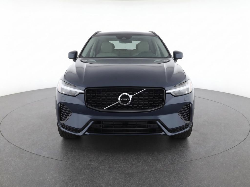 Certified 2025 Volvo XC60 T8 Plus w/ Protection Package Premier AWD/4WD image 5