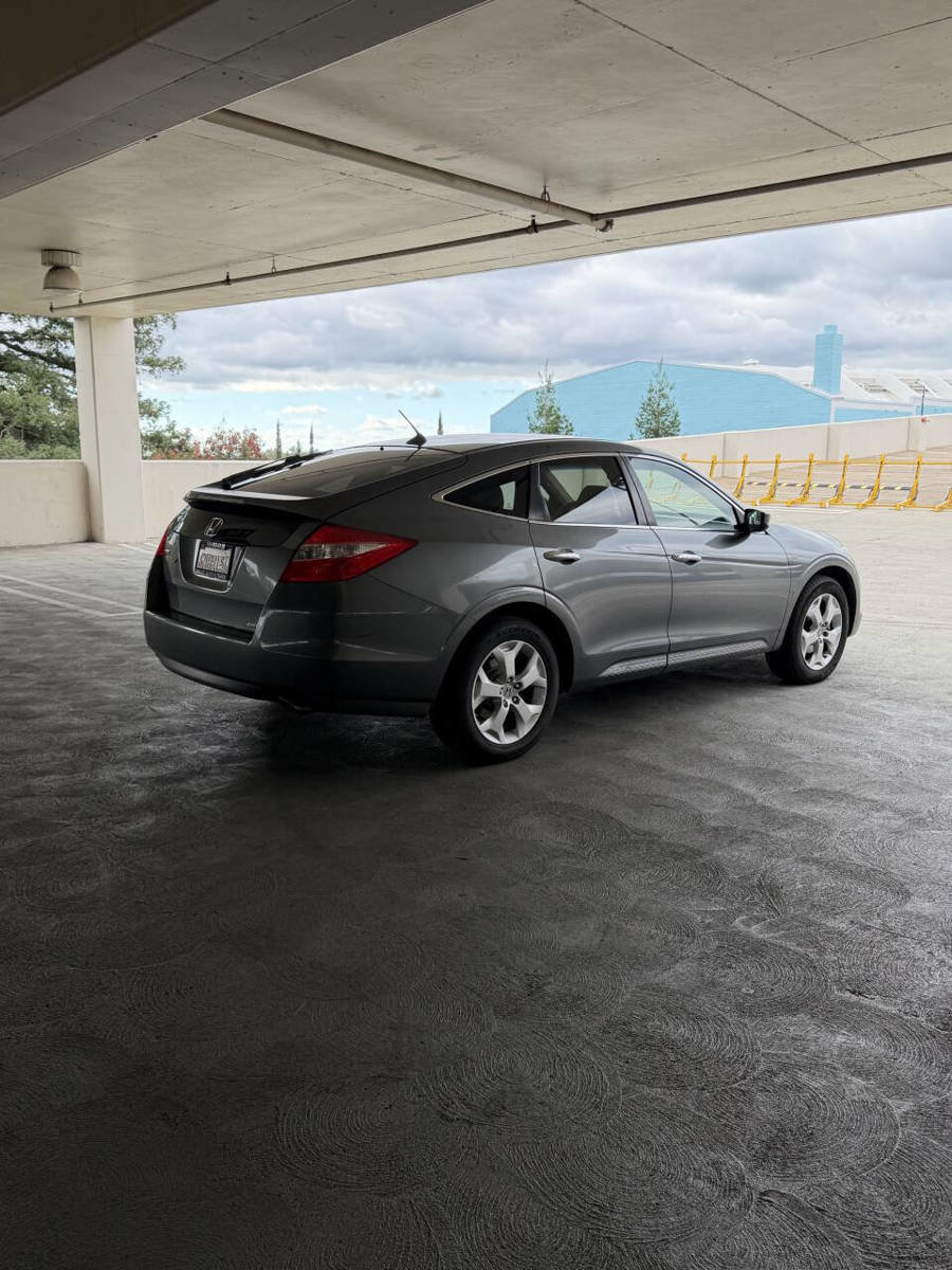 Used 2010 Honda Crosstour EX-L image 5