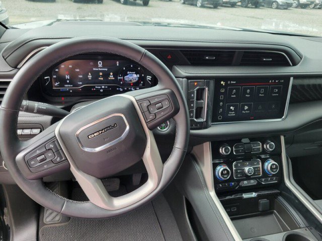 Used 2024 GMC Yukon XL Denali AWD/4WD image 12