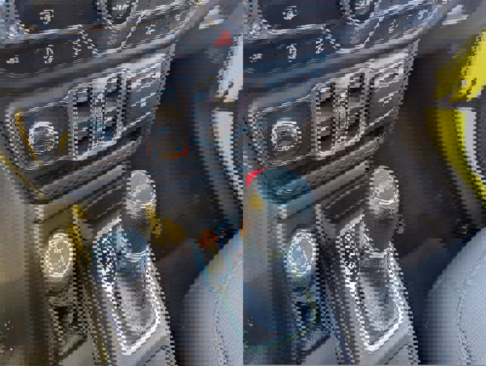 Used 2023 Jeep Wrangler Sport S image 30