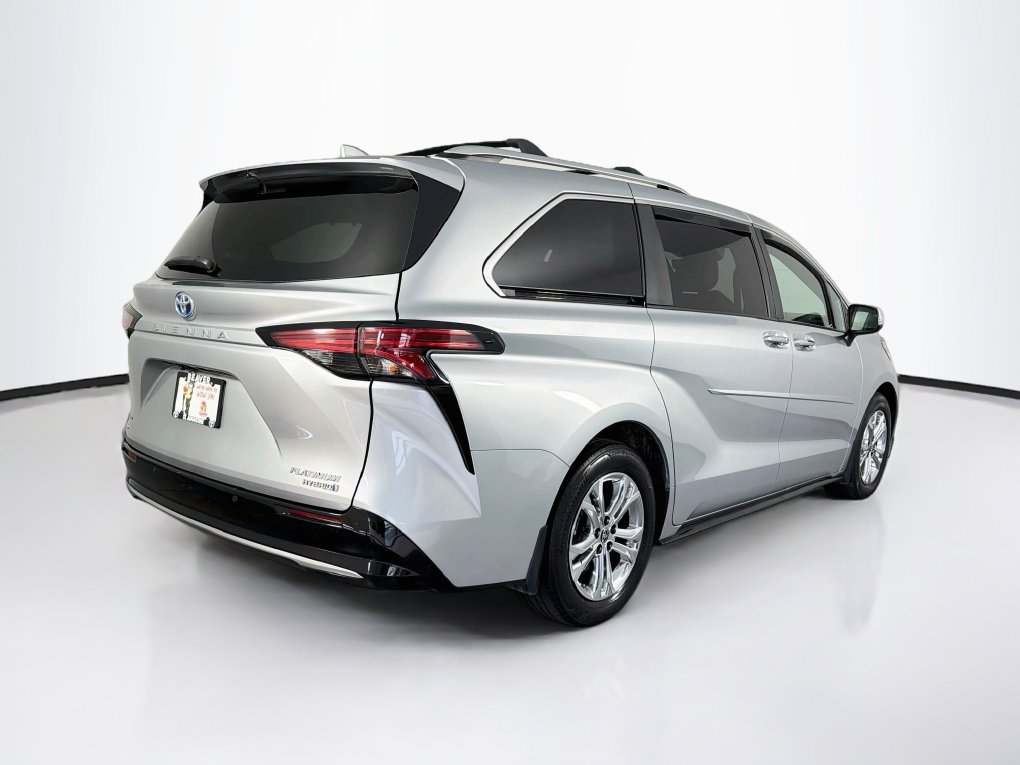 Used 2023 Toyota Sienna Platinum AWD/4WD image 8