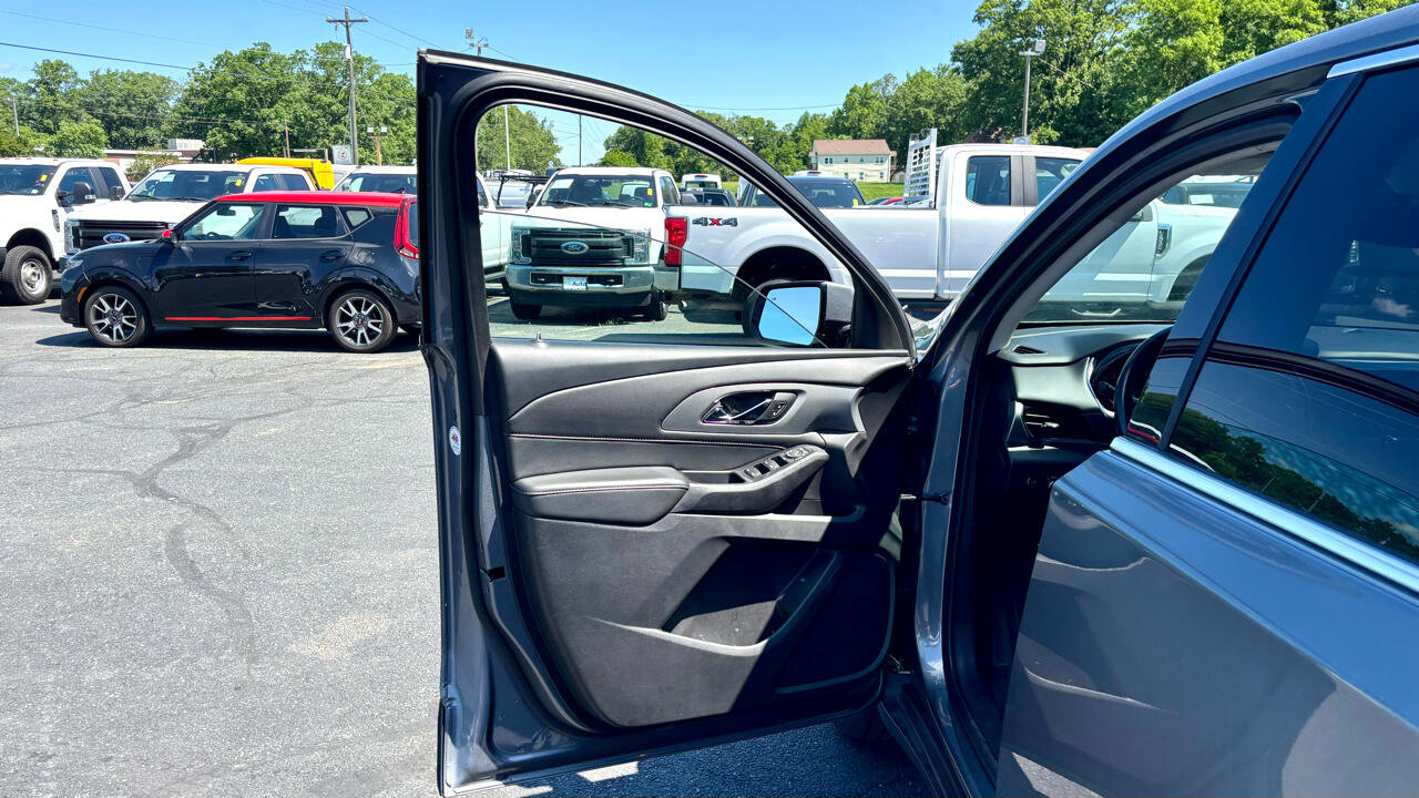 Used 2020 Chevrolet Traverse LT w/ LPO, Cargo Package image 14