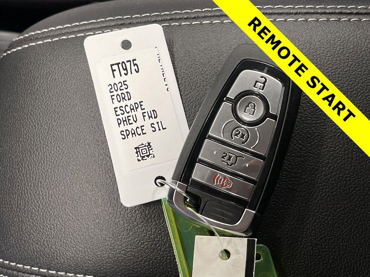 New 2025 Ford Escape SE w/ Class II Trailer Tow Package image 37