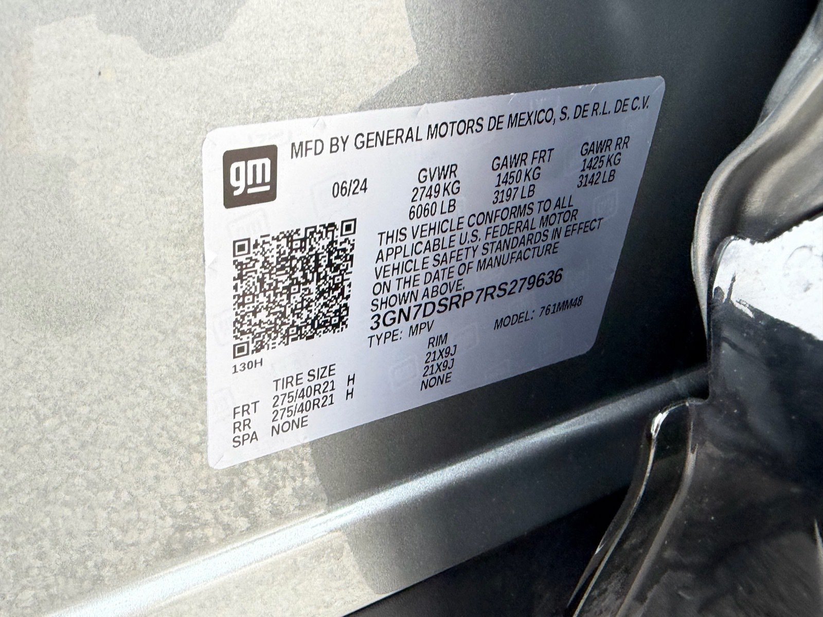 Used 2024 Chevrolet Equinox EV RS FWD image 20