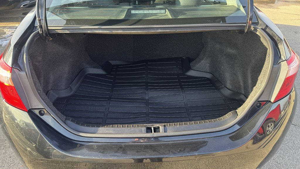 Used 2019 Toyota Corolla LE image 10