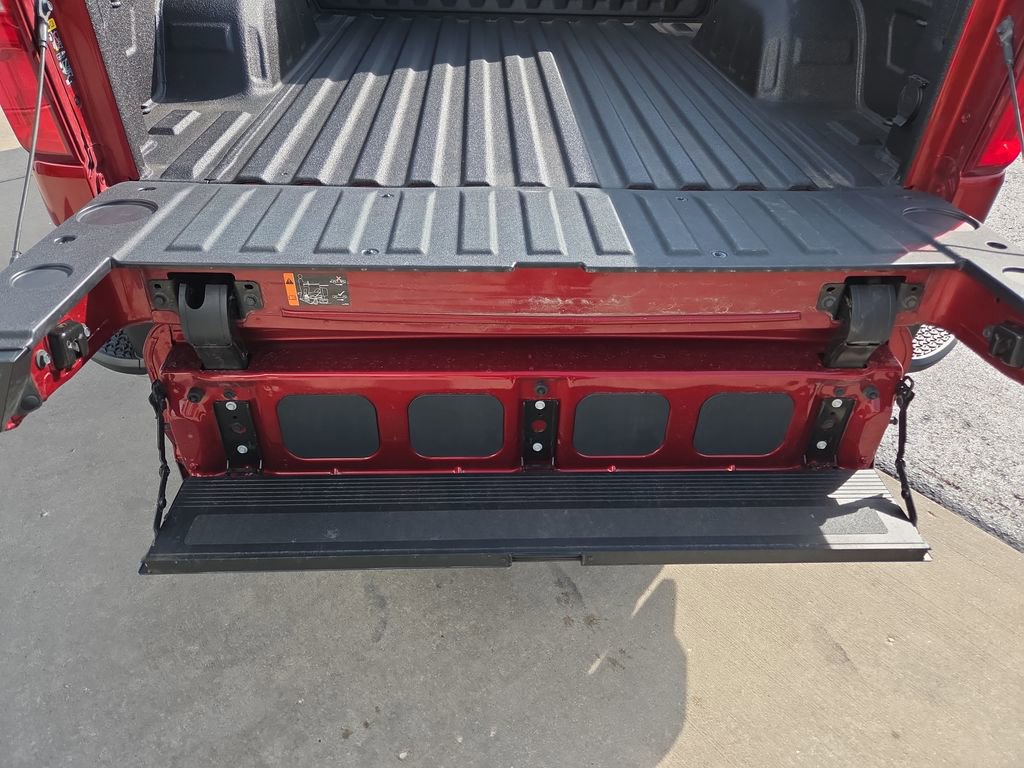 Certified 2022 Chevrolet Silverado 1500 LTZ AWD/4WD image 36