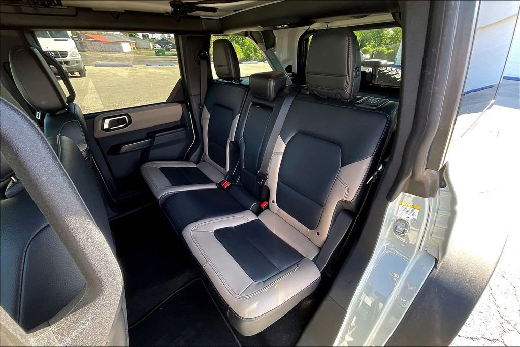 Used 2024 Ford Bronco Wildtrak AWD/4WD image 27