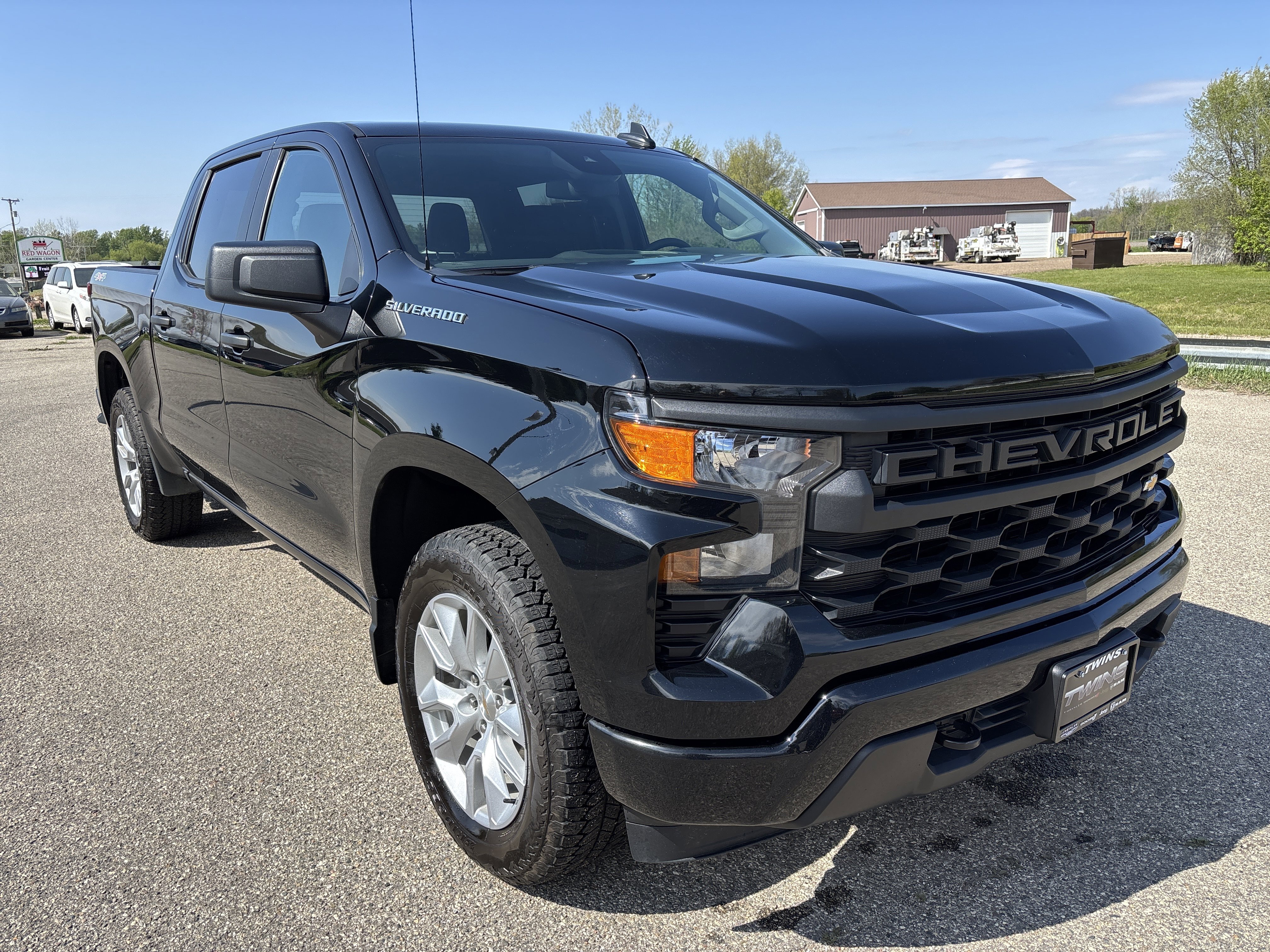 Used 2024 Chevrolet Silverado 1500 Custom AWD/4WD image 1