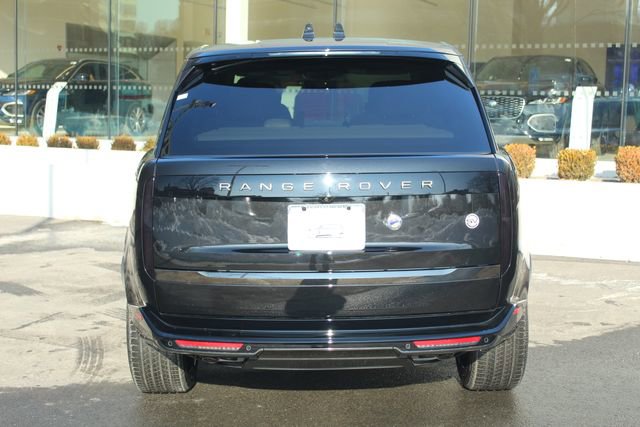 New 2026 Land Rover Range Rover SV image 7